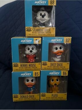 5 Piece Mickey & Friends Figurines